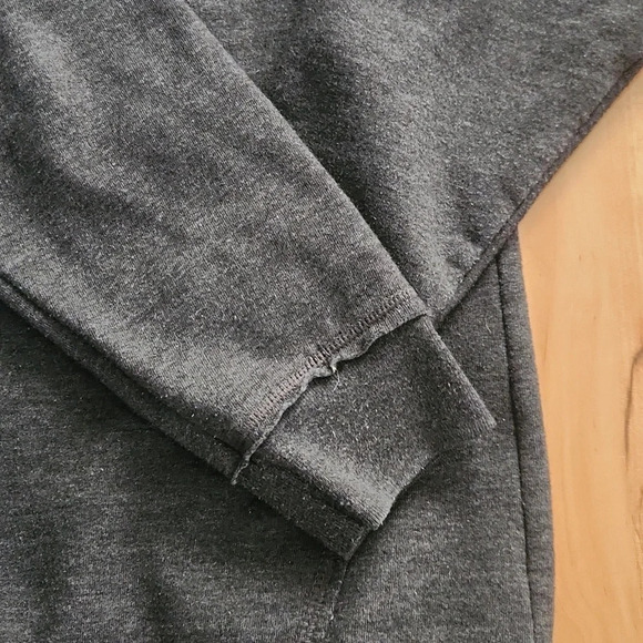 Women’s Harley Davidson XLarge zip-up crew sweatshirt - Picture 3 of 10